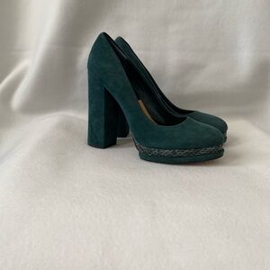 Dolce Vita Size 8 1/2 Green Suede Lizard inspired Trim Platform Heeled Pumps